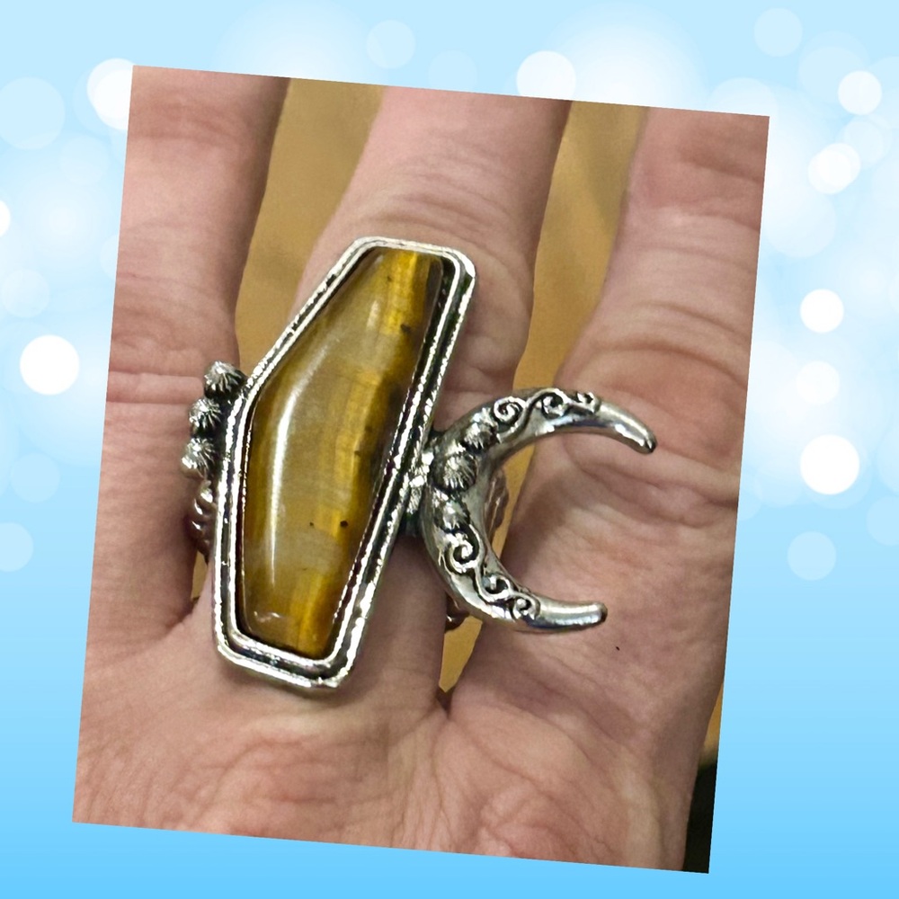 Paparazzi Silver Ring with Gold Stone and Crescent Design